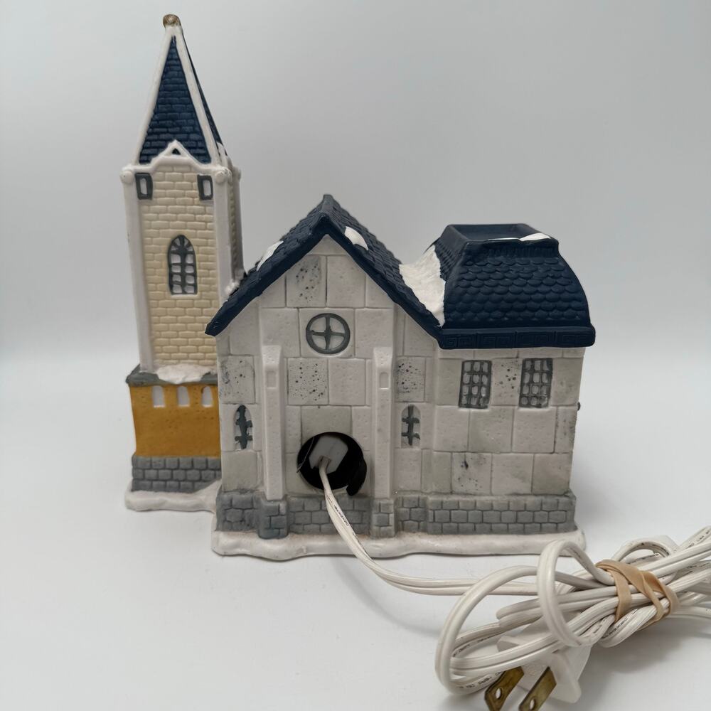 Holiday Snow Village Collectible Lighted Church & Cottage House Set Christmas - Picture 4 of 9